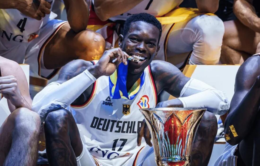 九游APP-德罗巴连续二十场比赛得分超过重要助攻，C9不断突破！赢得满堂喝彩的简单介绍