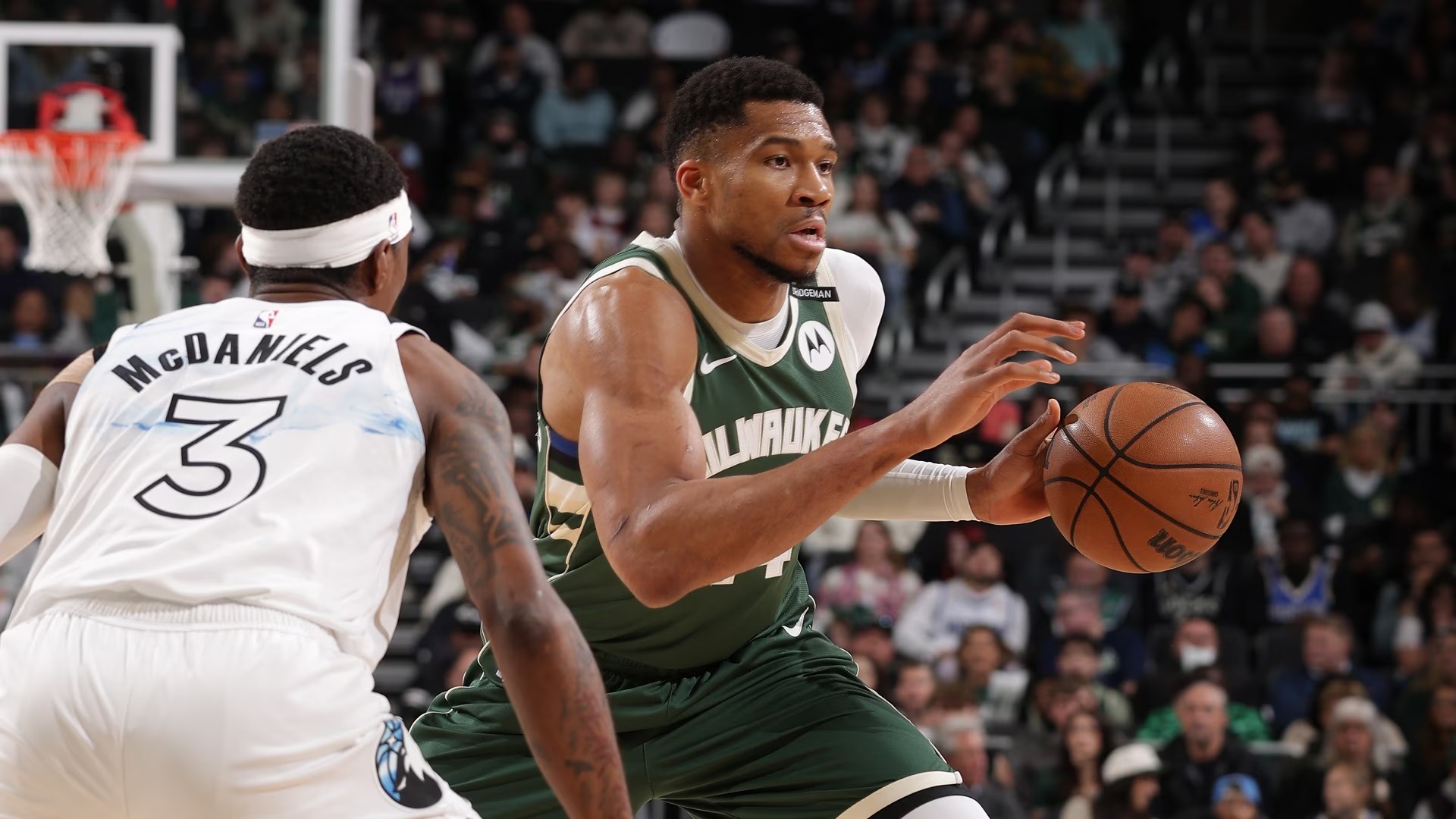 九游体育-字母哥迎来十五赛季出色发挥，快船观众热烈欢呼！上演精彩一战(新文化运动三次论战)