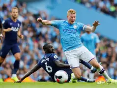 九游-清晨纽卡斯尔备战欧冠，战术微调细节曝光，气氛紧张，数据趋势出现新变化的简单介绍